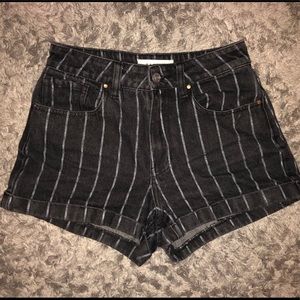 TRENDY PACSUN MOM SHORTS